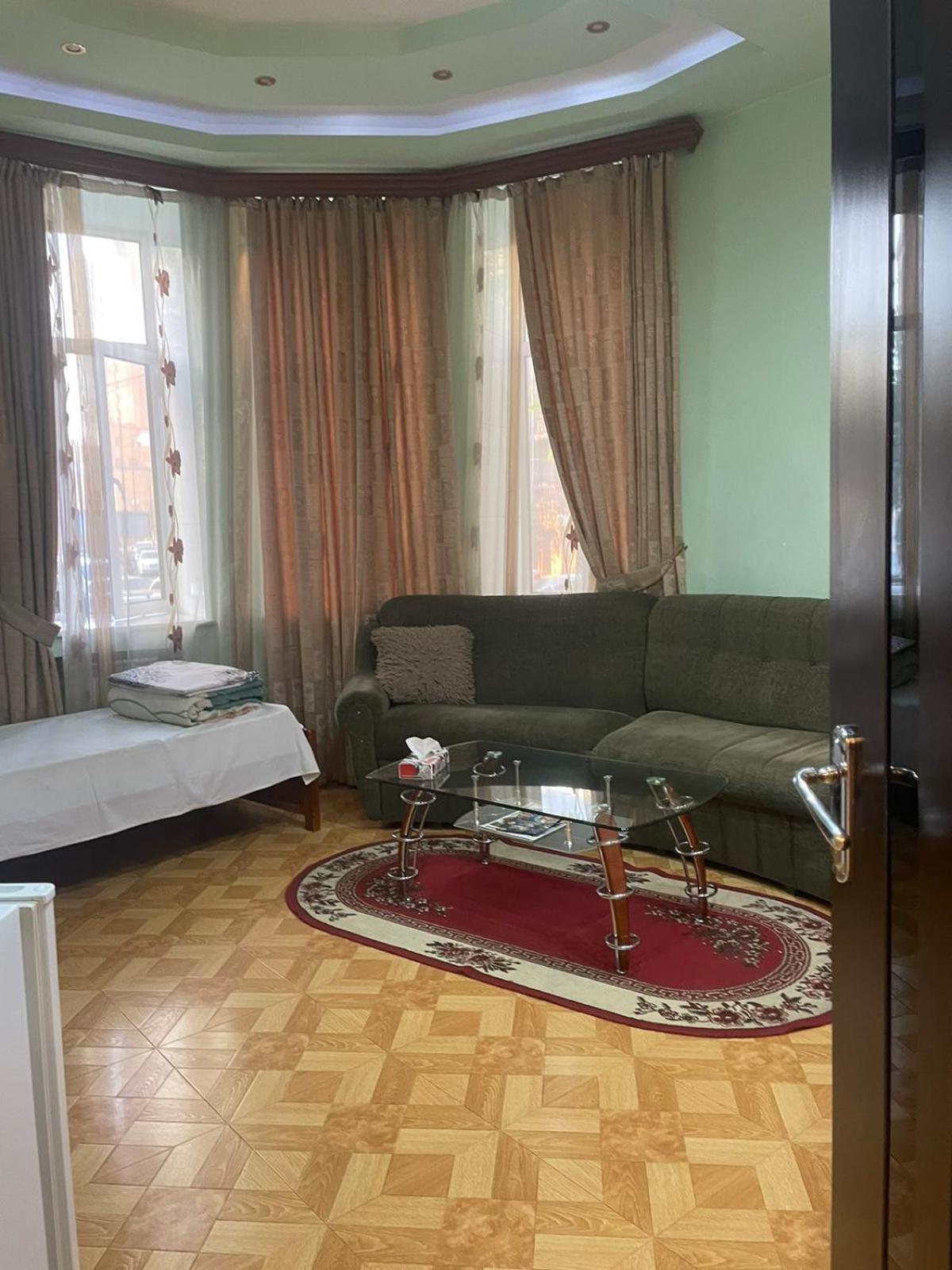 Manand Hotel Erevan Esterno foto