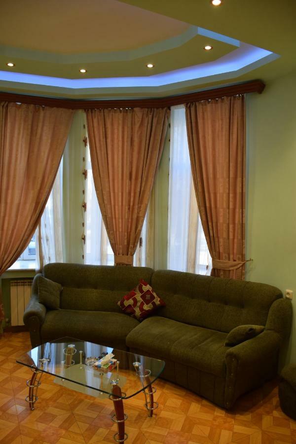 Manand Hotel Erevan Esterno foto